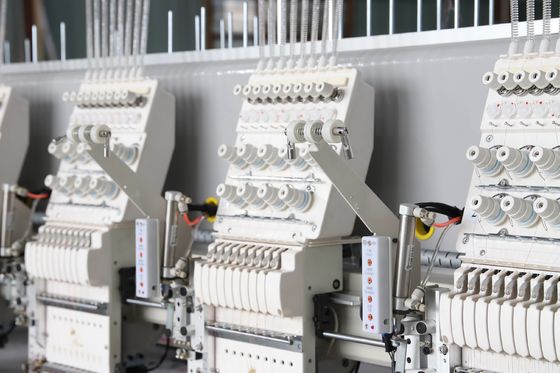 Commerciële Sequins Borduurmachine 15 Hoofd 9 Naalden 1 Jaar Garantie