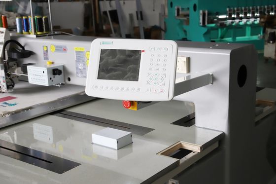 6 koppen Computer borduurmachine 13 talen met borduurfunctie
