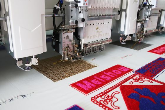 Computerized Handdoek Borduurmachine 15 Koppen 13 Talen Pro Borduurmachine