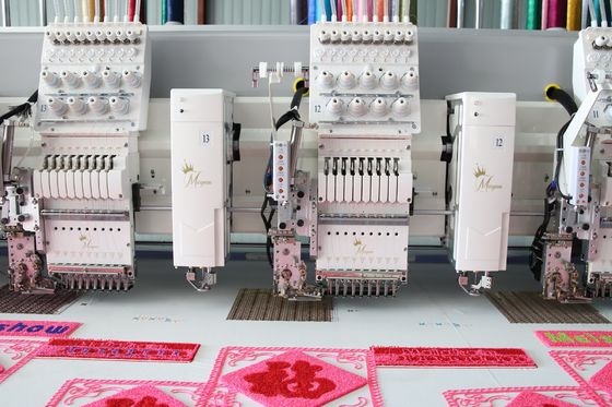 Computerized Handdoek Borduurmachine 15 Koppen 13 Talen Pro Borduurmachine