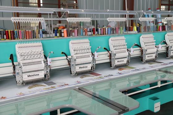 Eenvoudige Sequins Borduurmachine 15 Naalden 12 Koppen Aanpassingsgebied