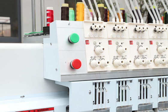 Computer 30 koppen 3 naald borduurmachine