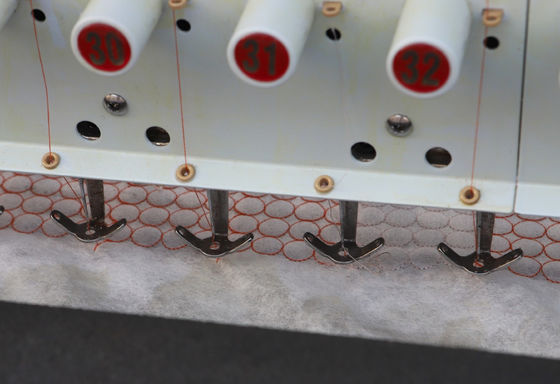 Computer 44 Naalden Quilting Borduurmachine 22 Koppen