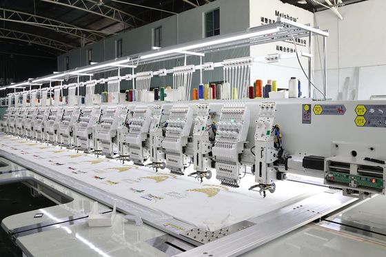 Verscheidenheid Ribbon Borduurmachine 220V 380V Op maat gemaakte Borduurmachine